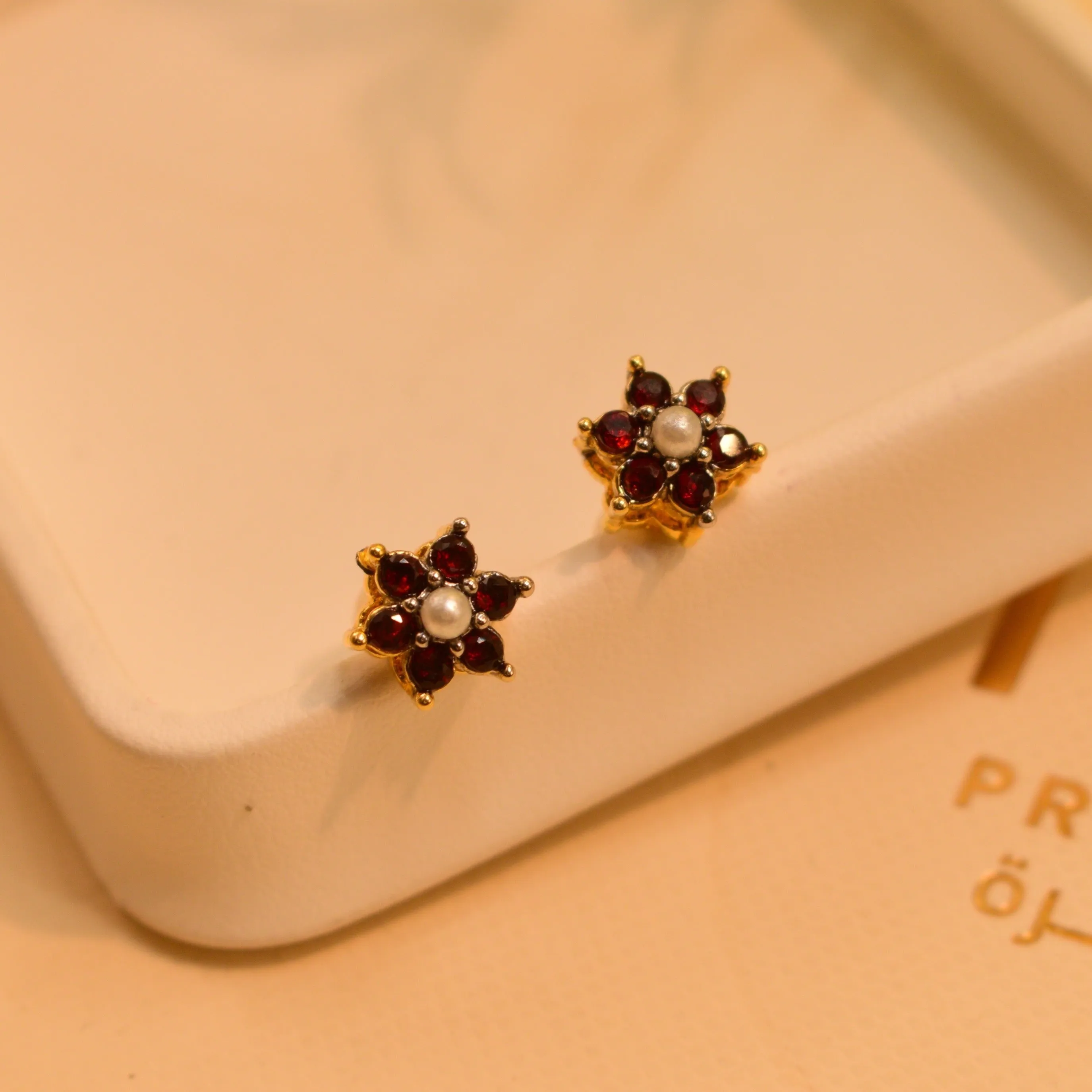 Beautiful Stones Tops For Girls/women
