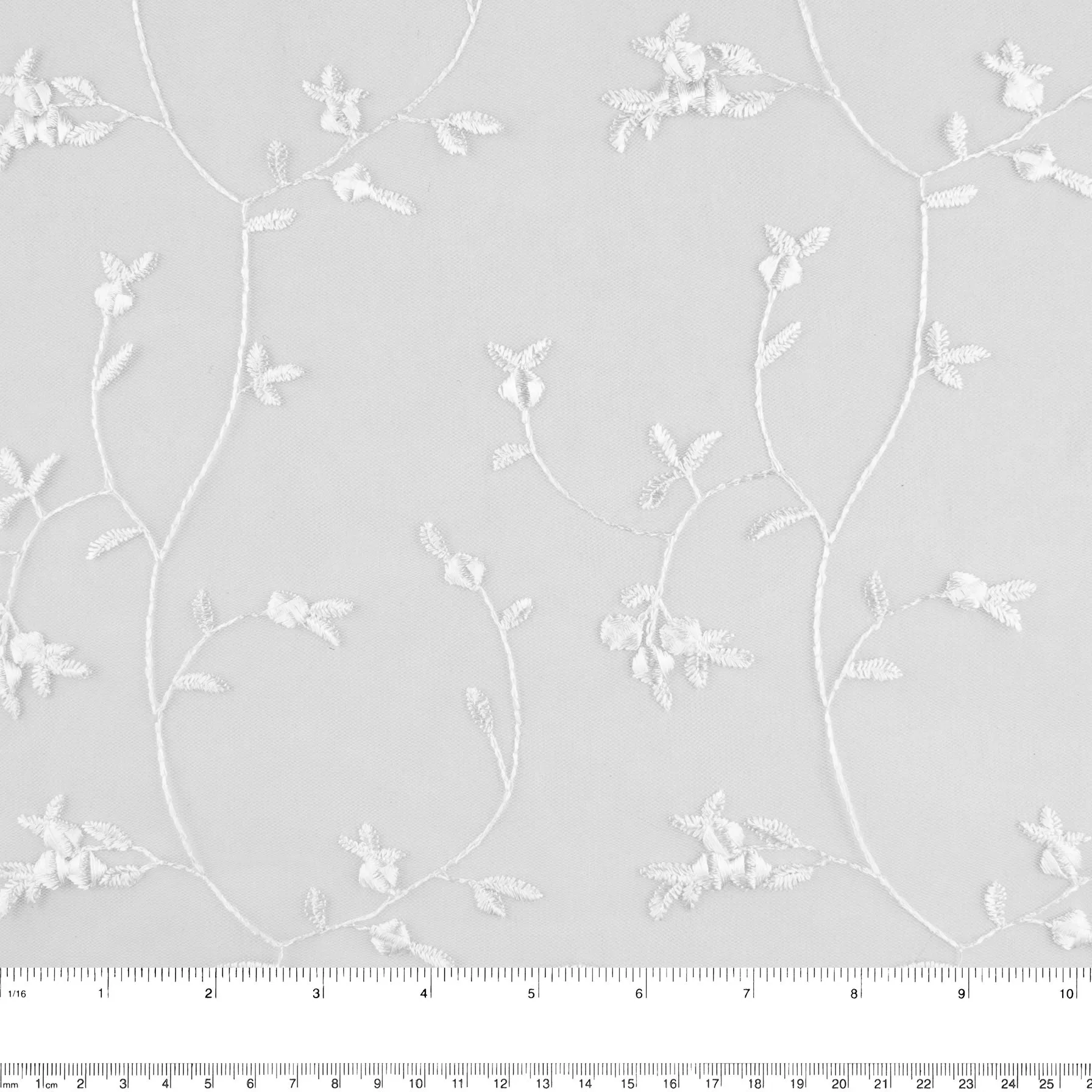 CHERIE Embroidered Mesh - Rose bud - White