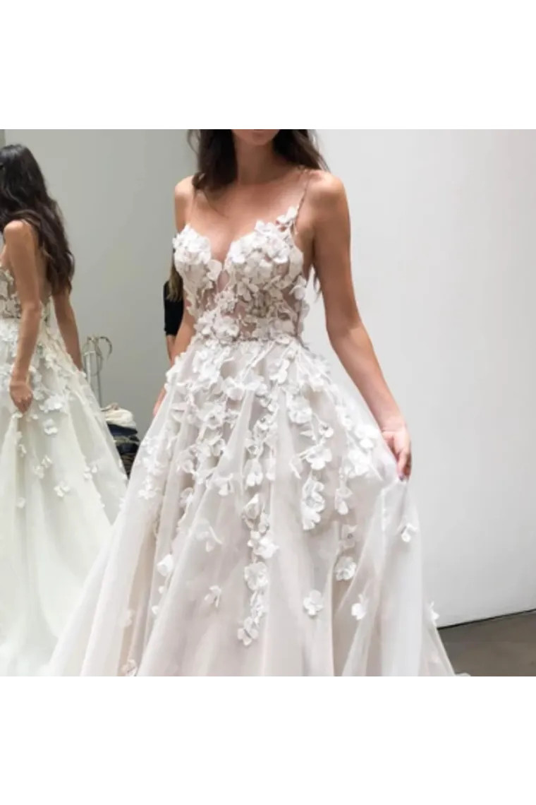 Spaghetti Strap Sweetheart Neck Beach Wedding Dresses 30D Appliqued Bridal Dresses