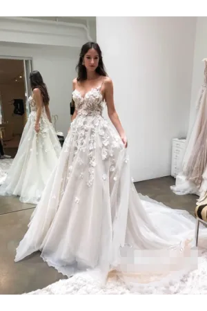 Spaghetti Strap Sweetheart Neck Beach Wedding Dresses 30D Appliqued Bridal Dresses
