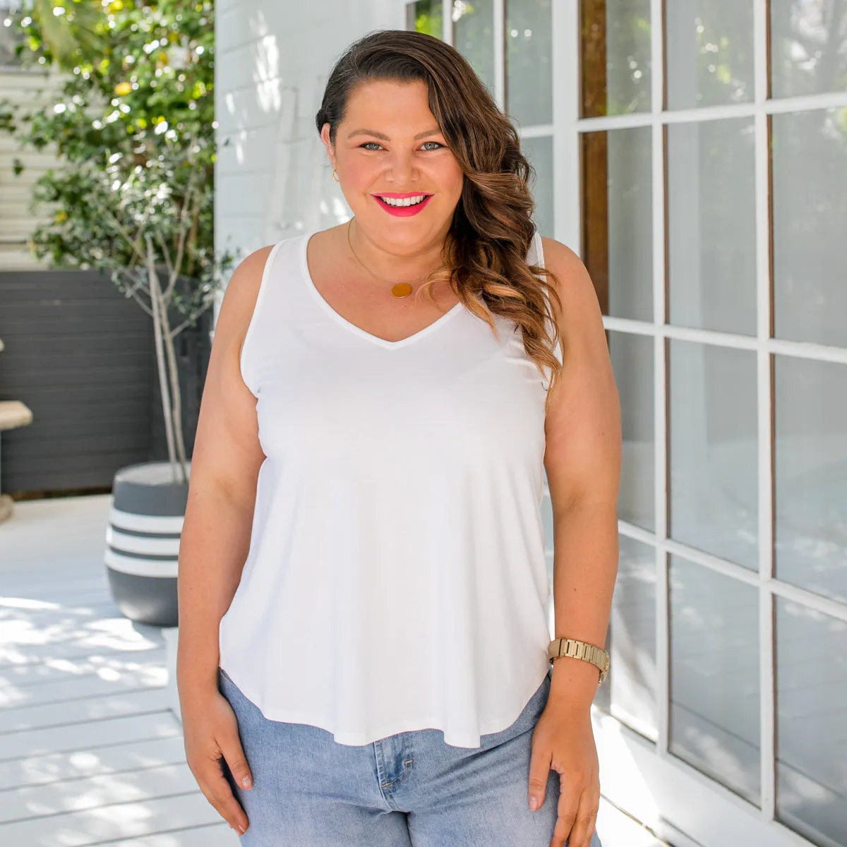 Taisa v-neck tank - white